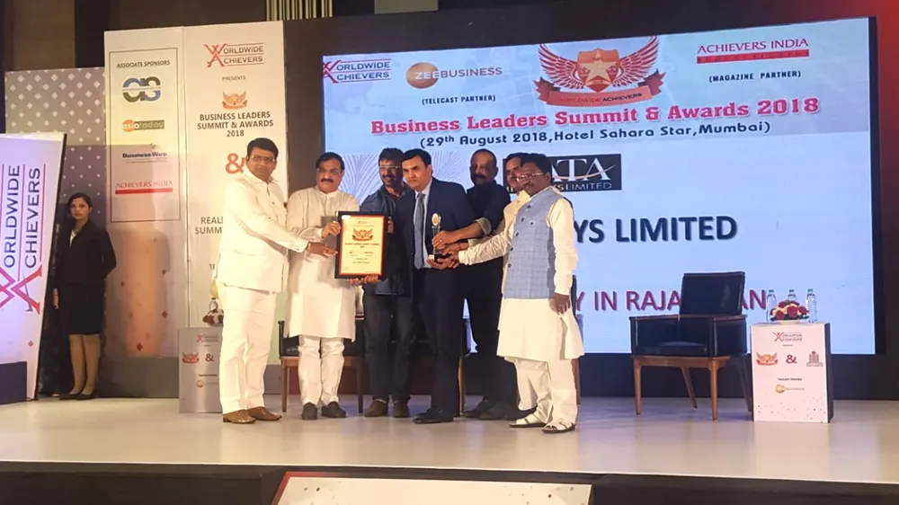 Data Ingenious Global Limited (Formerly Known as Data Infosys) wins the Business Leaders Summit Award